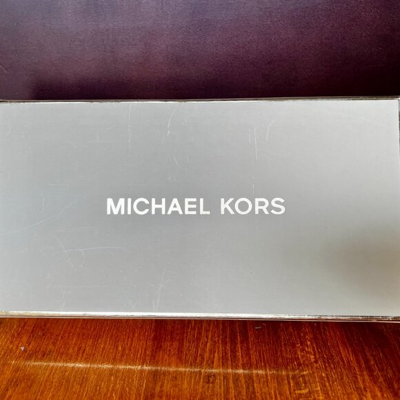 Brown quilted leather Michael Kors Gloves. Size M. - Picture 11 of 11